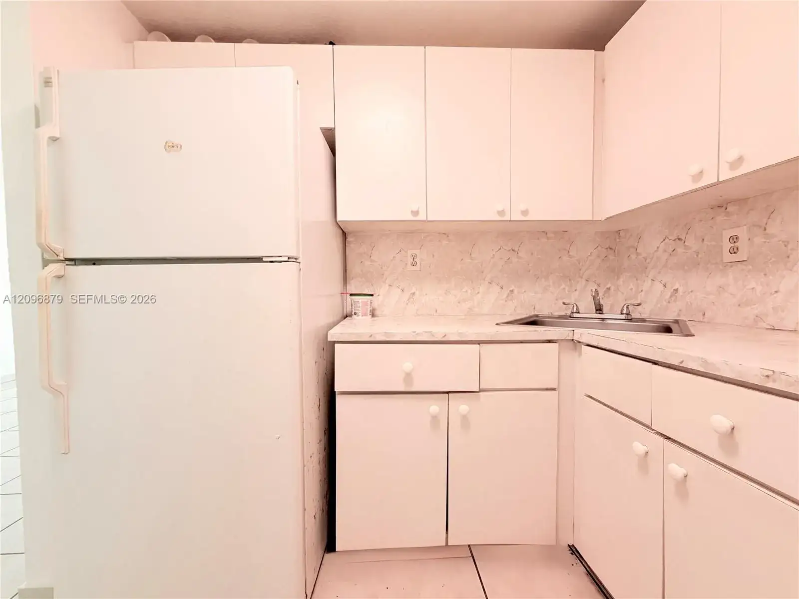 606 W 81st St # 320, Hialeah FL 33014 photo 2