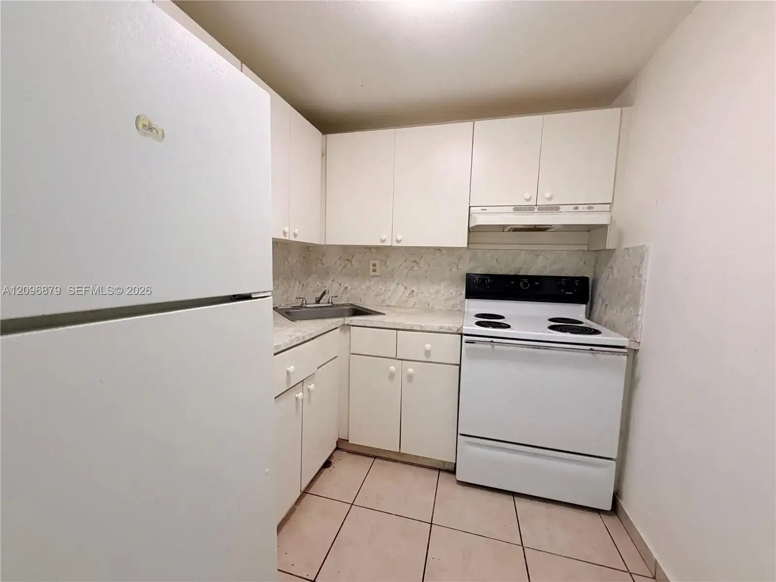 606 W 81st St # 320, Hialeah FL 33014 photo 4