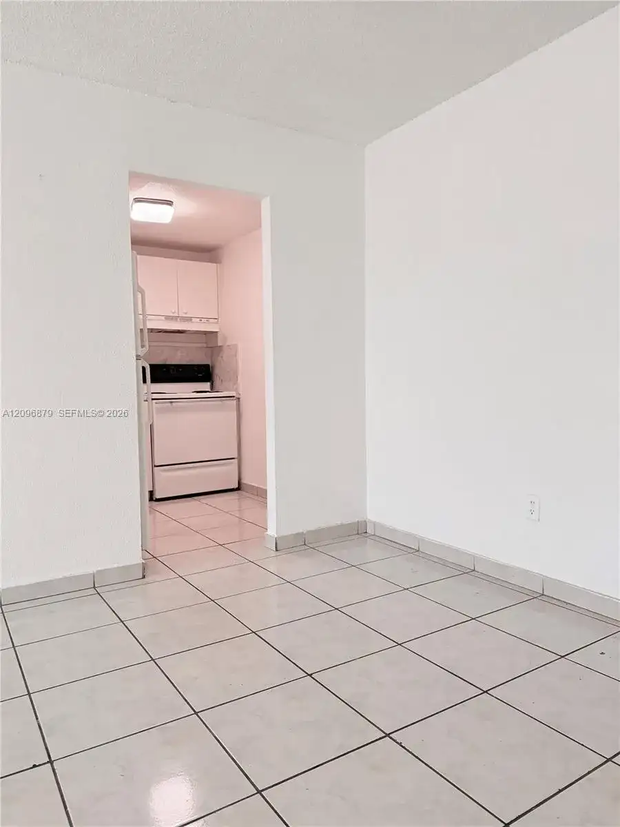 606 W 81st St # 320, Hialeah FL 33014 photo 5