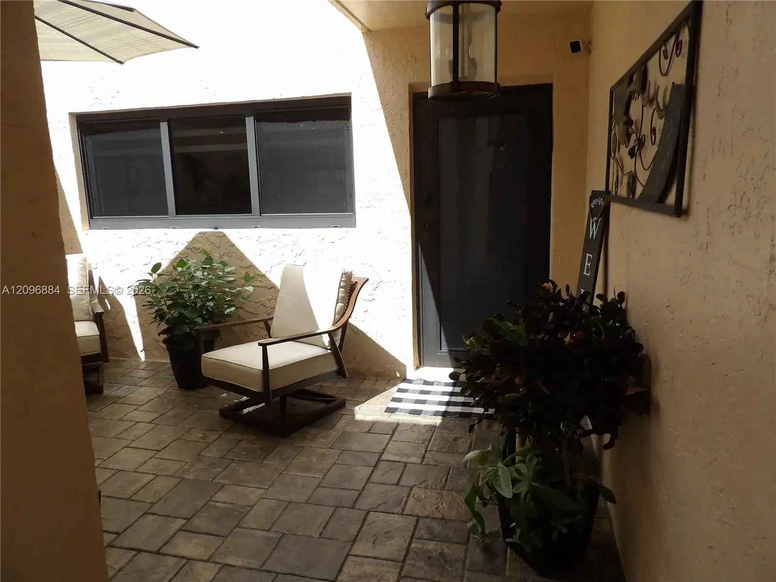 19406 E Lake Dr, Hialeah FL 33015 photo 5