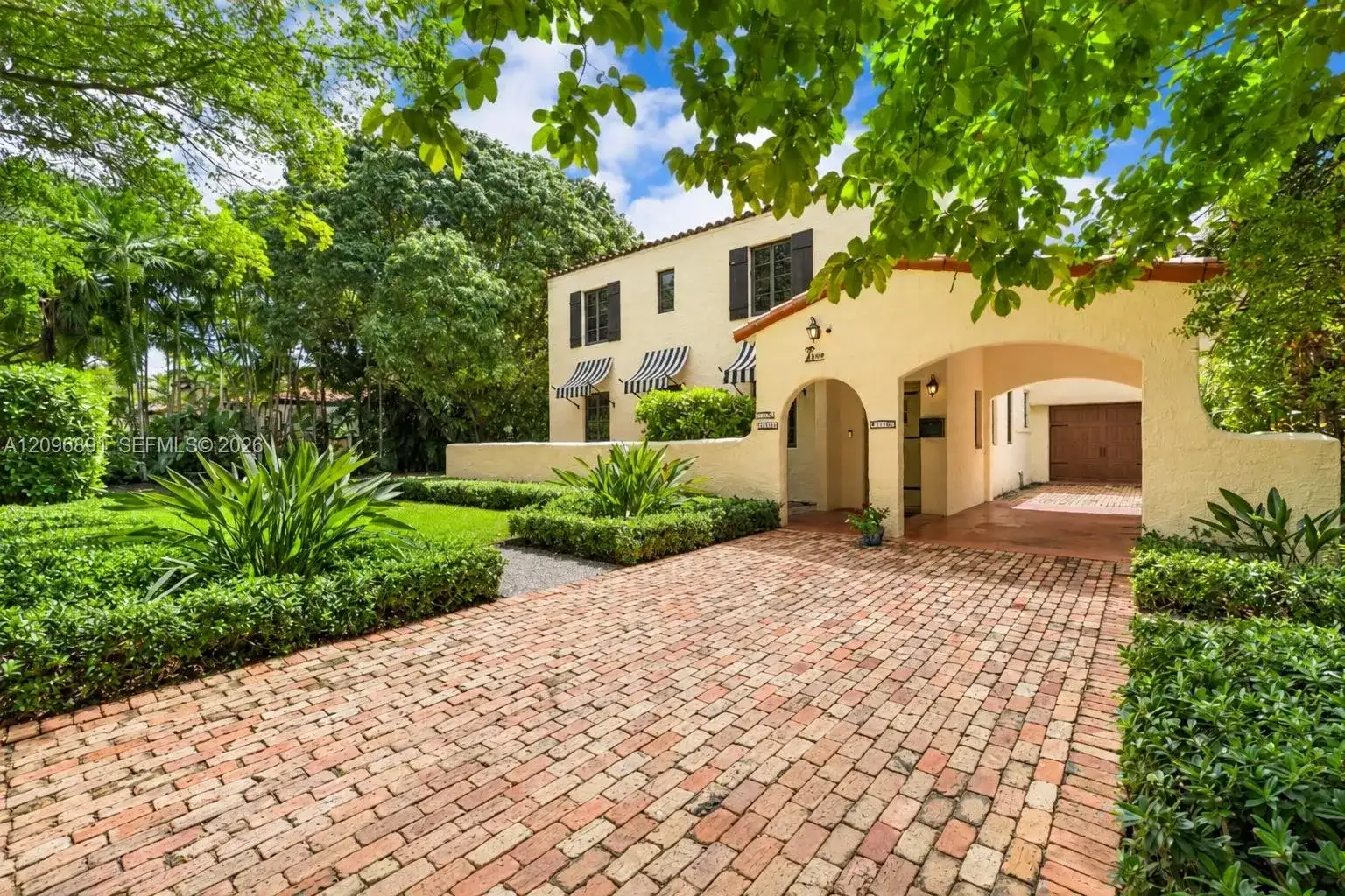 1140 Asturia Ave, Coral Gables FL 33134 photo 4