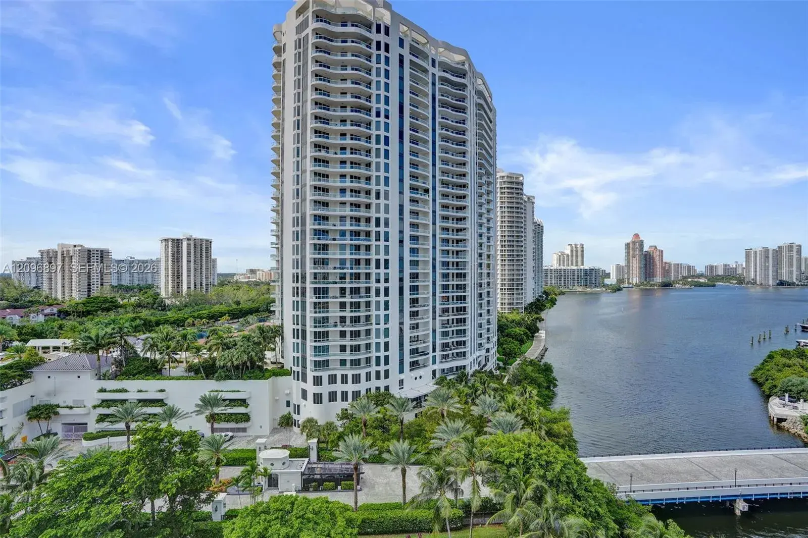 4000 Island Blvd # 1205, Aventura FL 33160