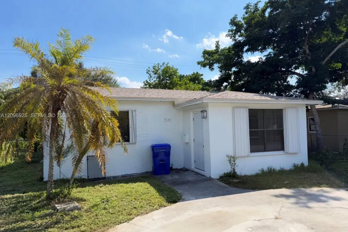 2542 Taft St, Hollywood FL 33020