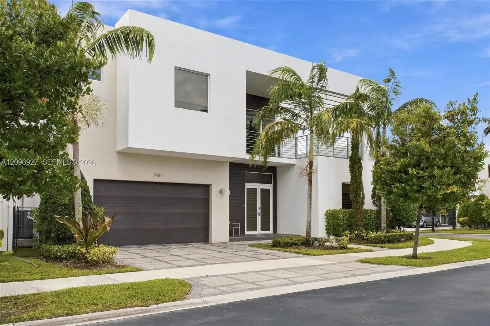 7482 NW 99th Ct, Doral FL 33178 photo 3