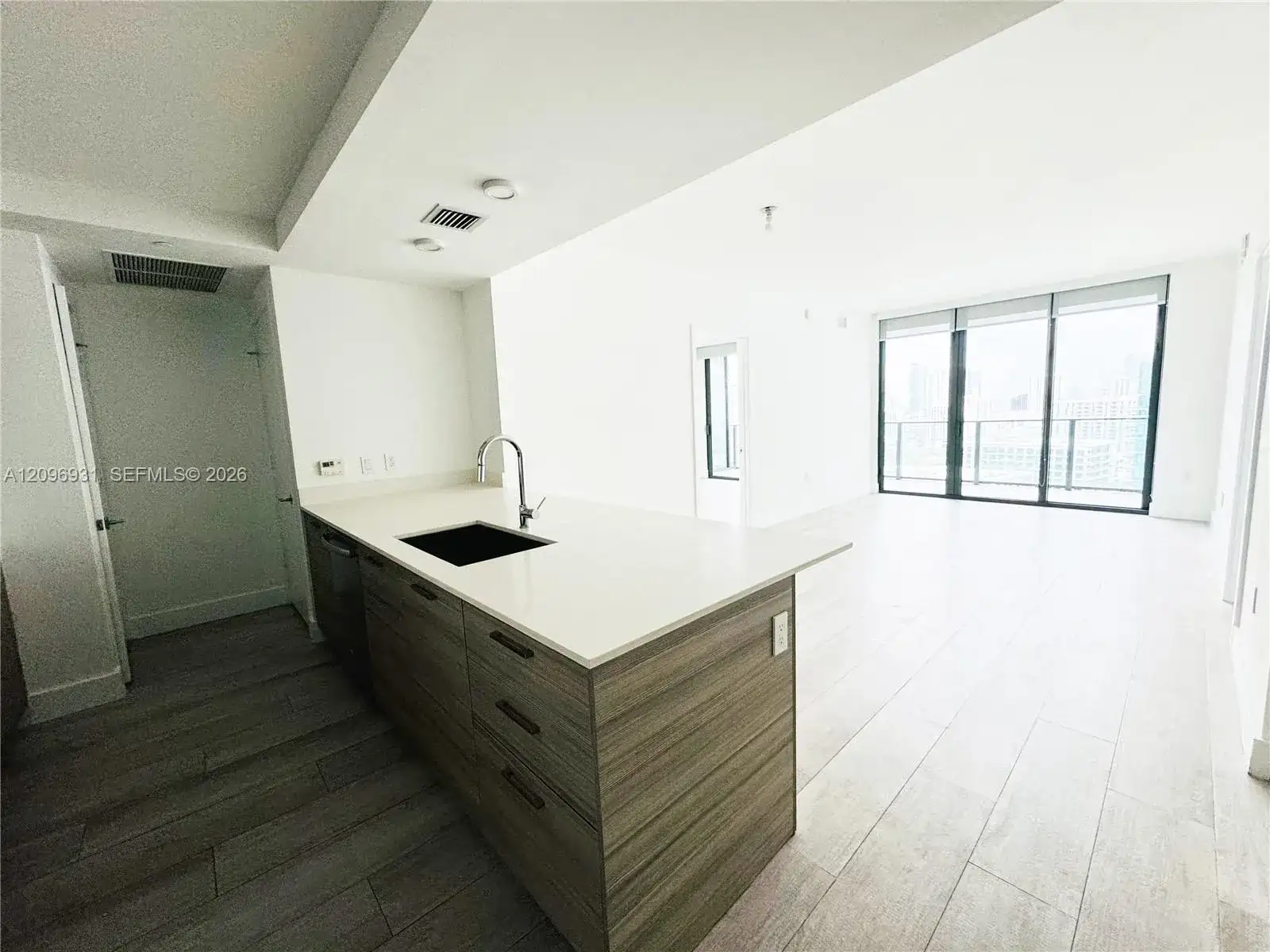 121 NE 34th St # 2302, Miami FL 33137 photo 2