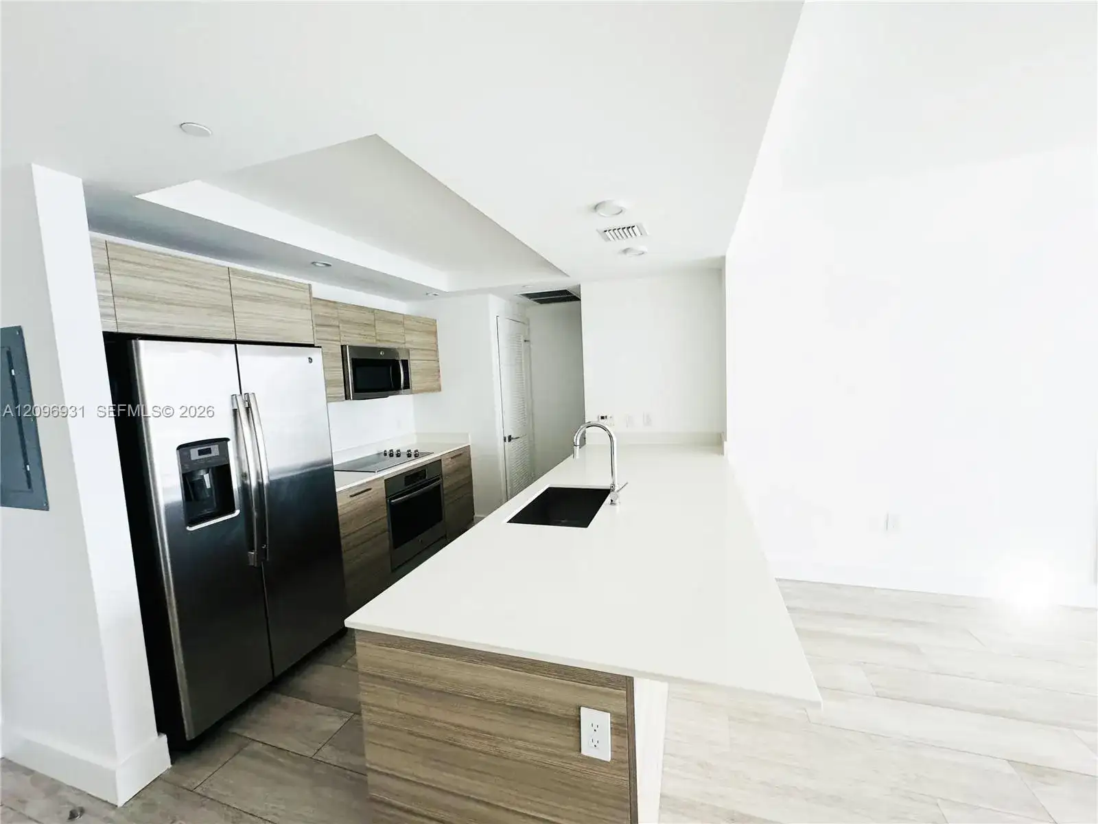 121 NE 34th St # 2302, Miami FL 33137 photo 3