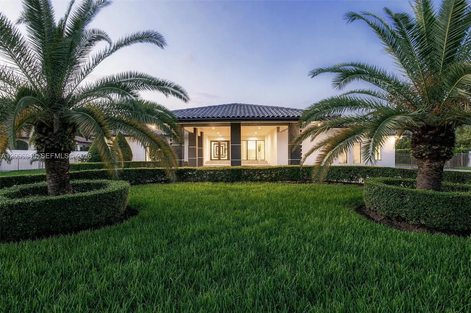 9995 NW 131st St, Hialeah Gardens FL 33018
