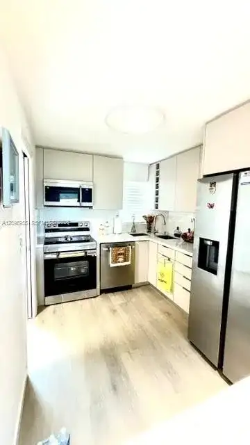 8900 Washington Blvd # 304A, Pembroke Pines FL 33025