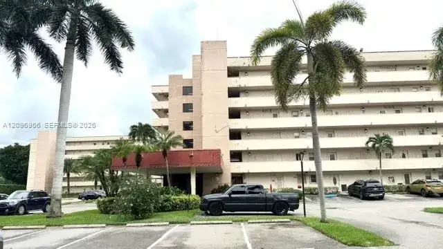 8900 Washington Blvd # 304A, Pembroke Pines FL 33025 photo 2