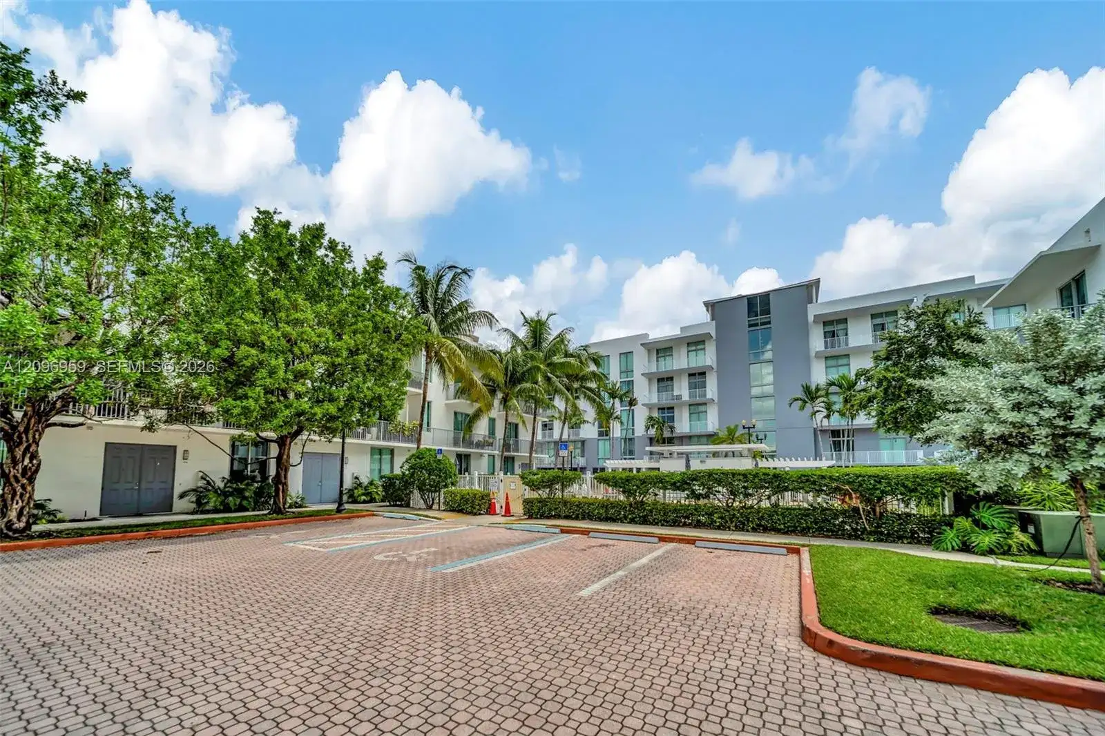 2100 Van Buren St # 508, Hollywood FL 33020 photo 3
