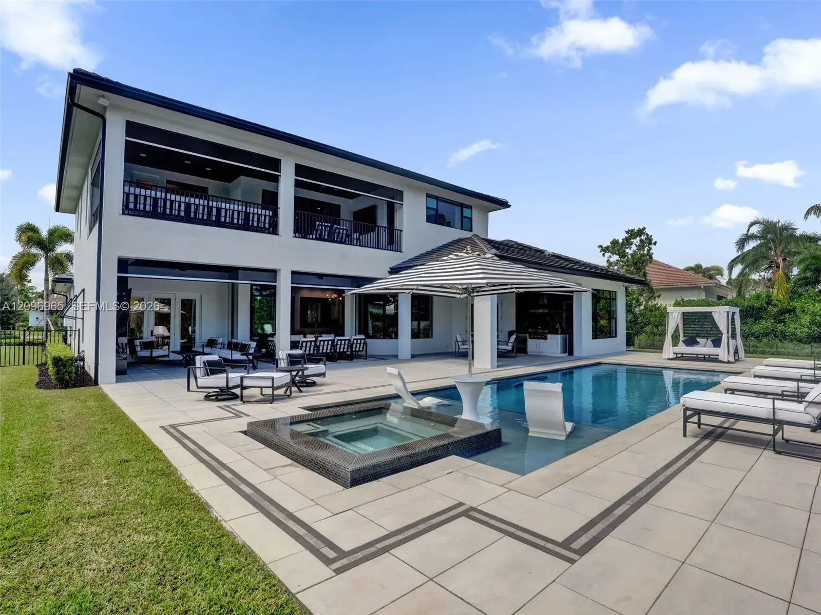 10157 SE Sandpine Ln, Hobe Sound FL 33455