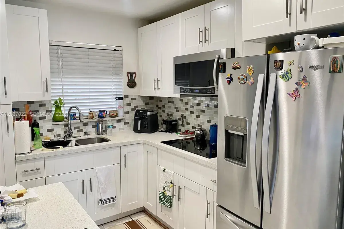2900 W Sunrise Lakes Dr # 304, Sunrise FL 33322