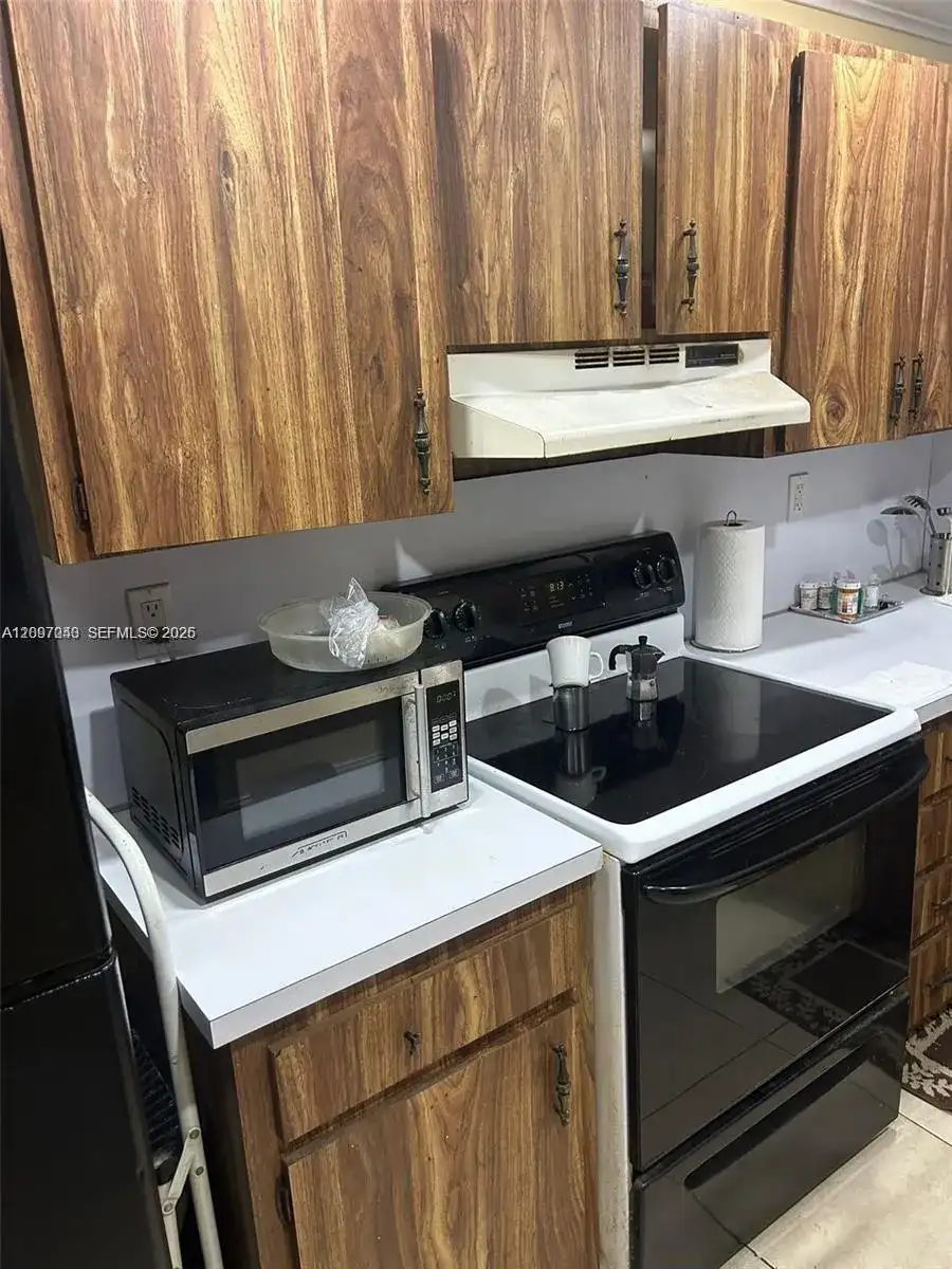 9426 SW 6th Ln, Miami FL 33174 photo 5