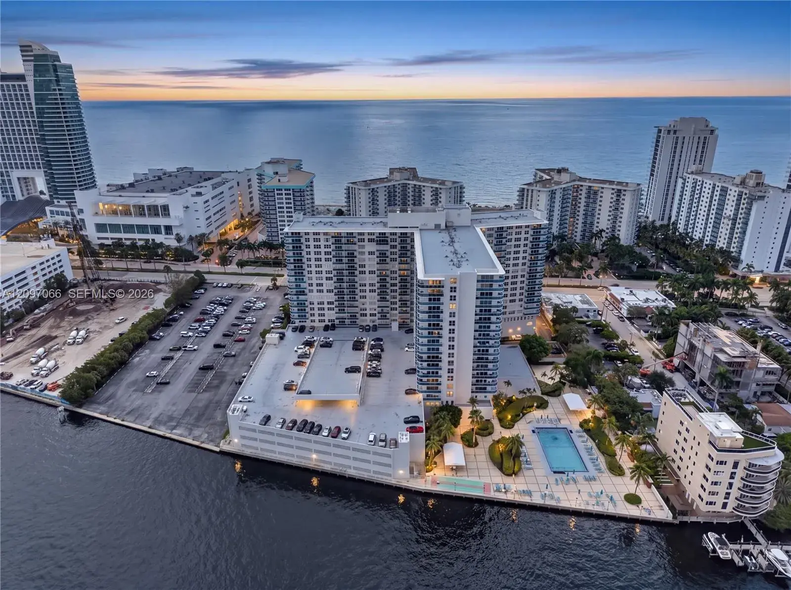 3800 S Ocean Dr # 414, Hollywood FL 33019
