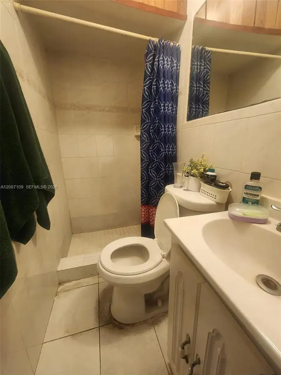 3042 NW 95th Ter, Miami FL 33147 photo 5