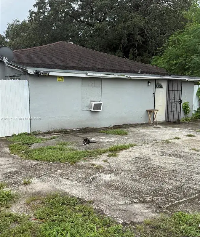2240 NW 102nd St, Miami FL 33147