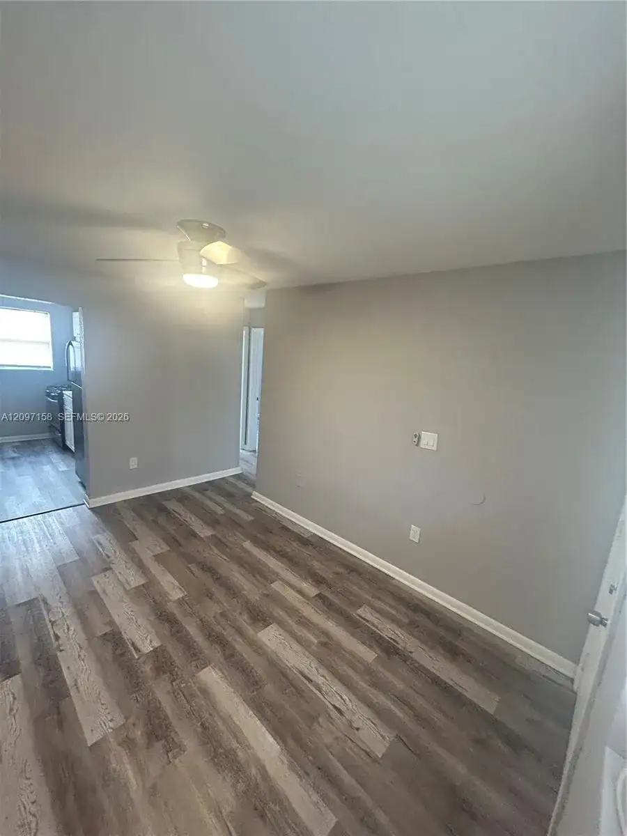 161 NW 15th St # 5, Miami FL 33136 photo 3