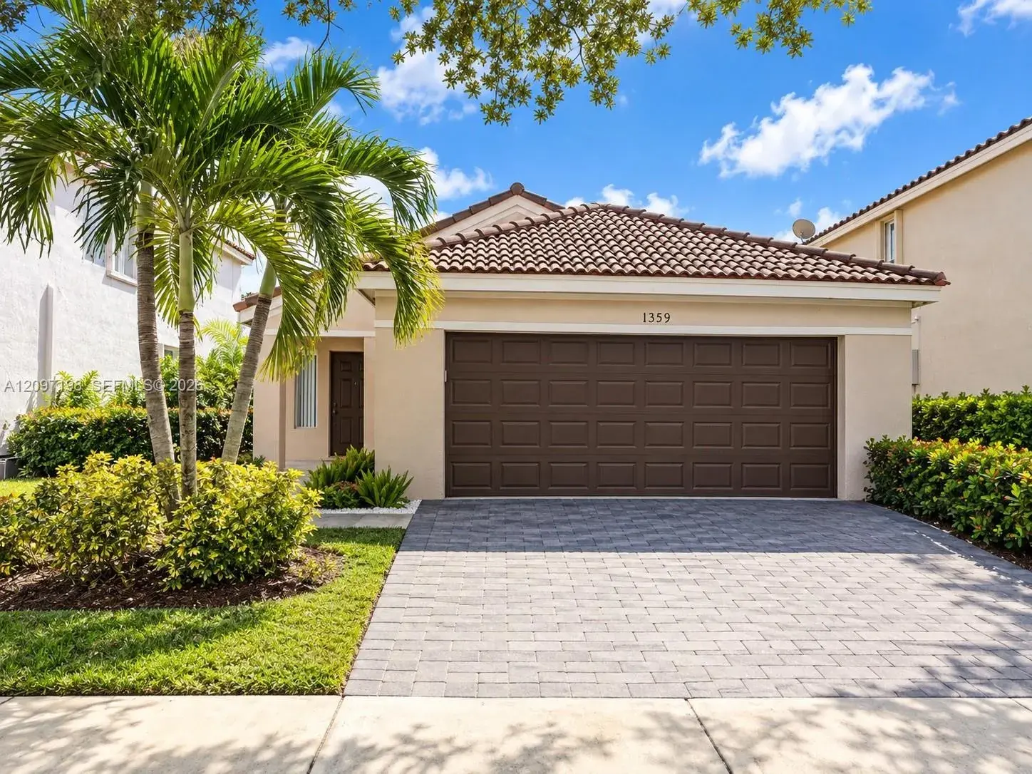 1359 Sabal Trl, Weston FL 33327