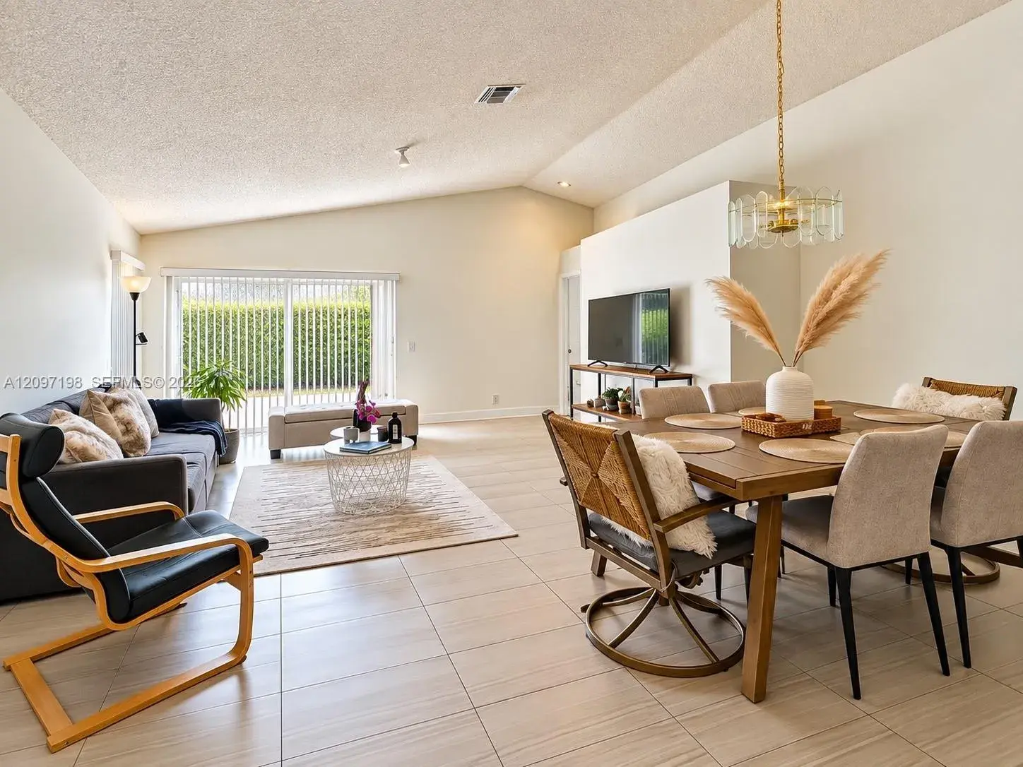 1359 Sabal Trl, Weston FL 33327