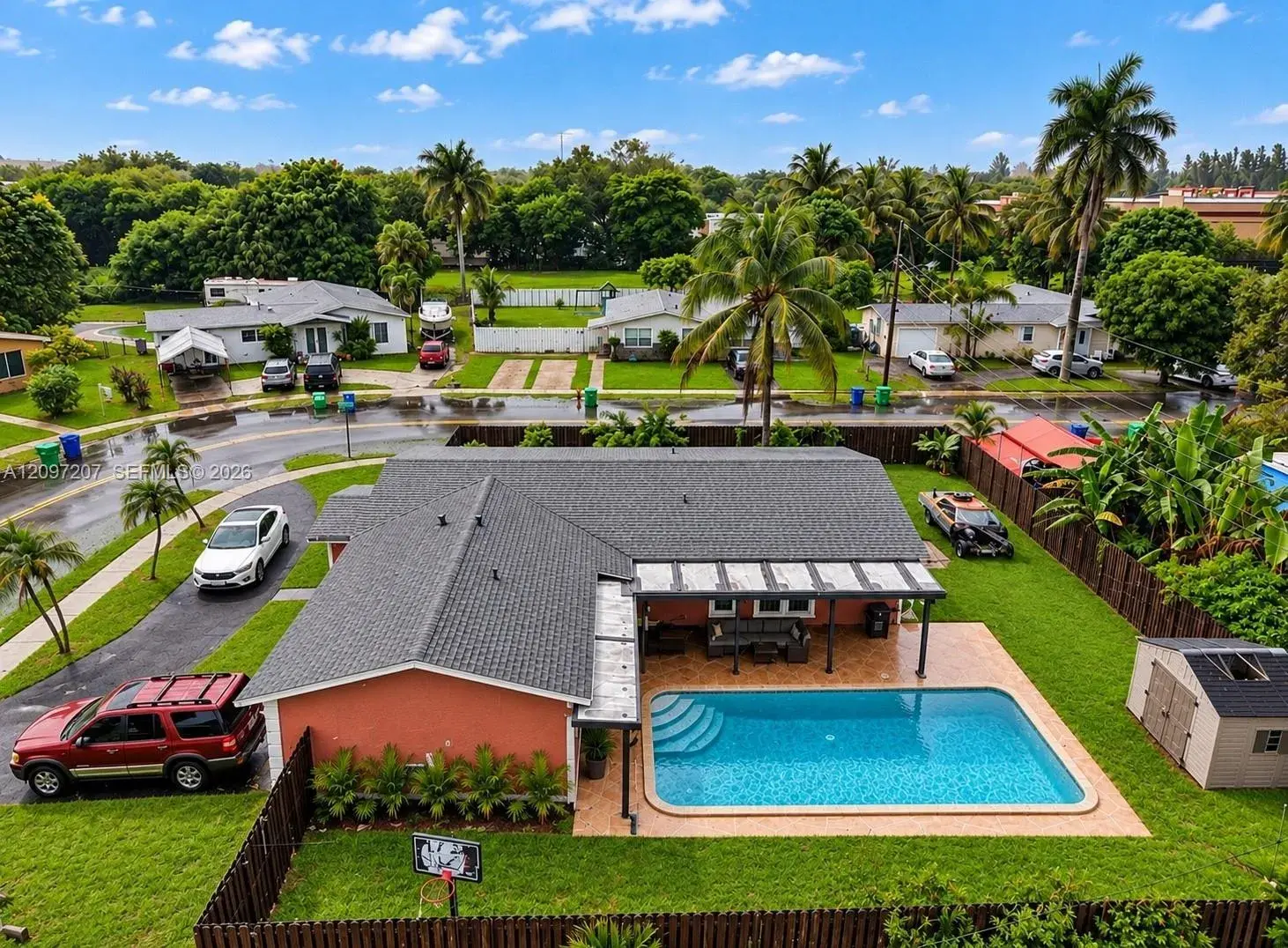 6261 NW 18th St, Sunrise FL 33313