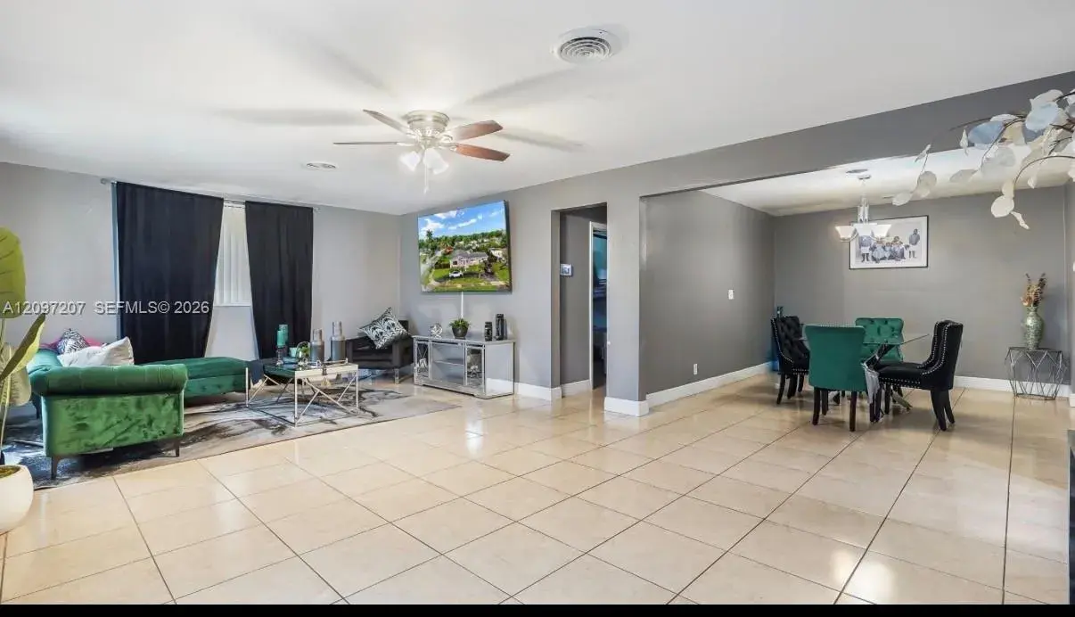 6261 NW 18th St, Sunrise FL 33313