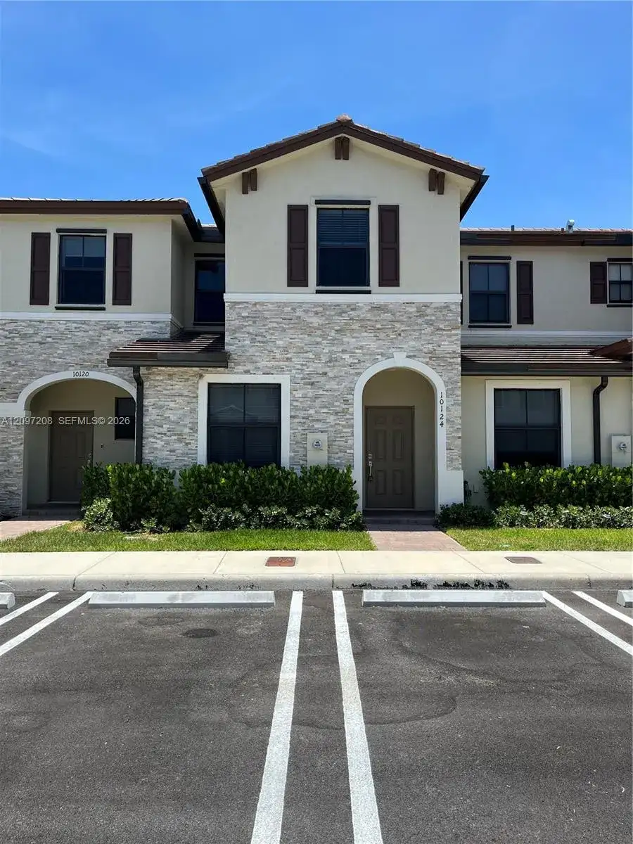 10124 SW 228th Ter, Miami FL 33190 photo 2
