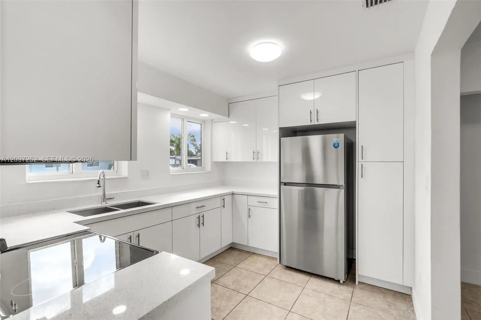 6609 SW 1st Ct, Pembroke Pines FL 33023