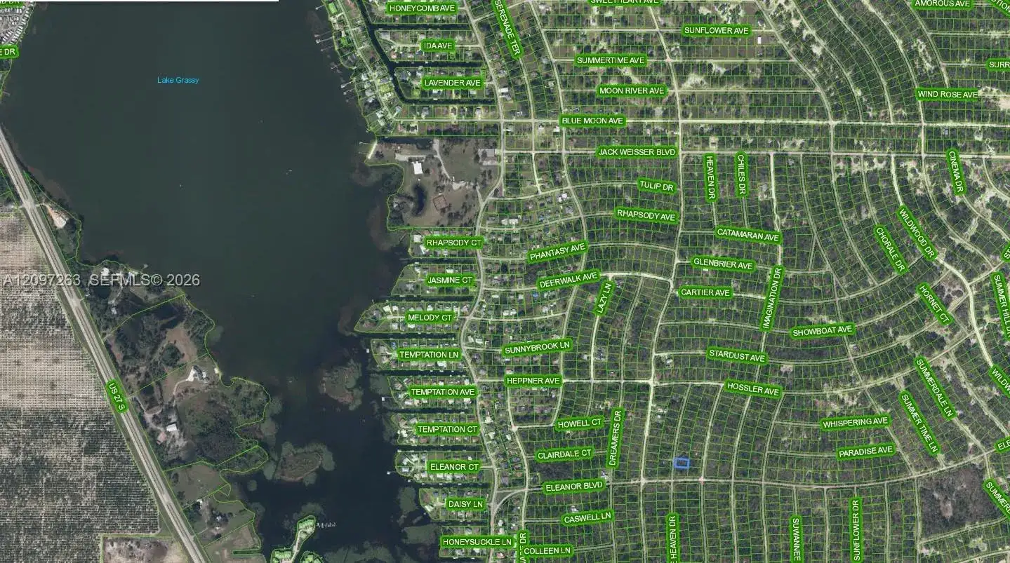305 Blue Heaven Drive, Lake Placid FL 33852 photo 2