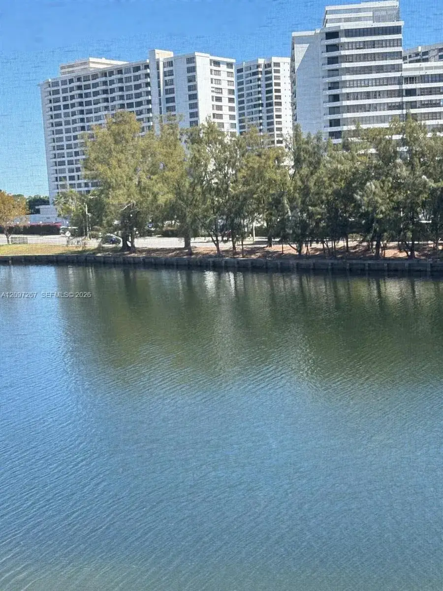 400 Diplomat Pkwy # 308, Hallandale Beach FL 33009
