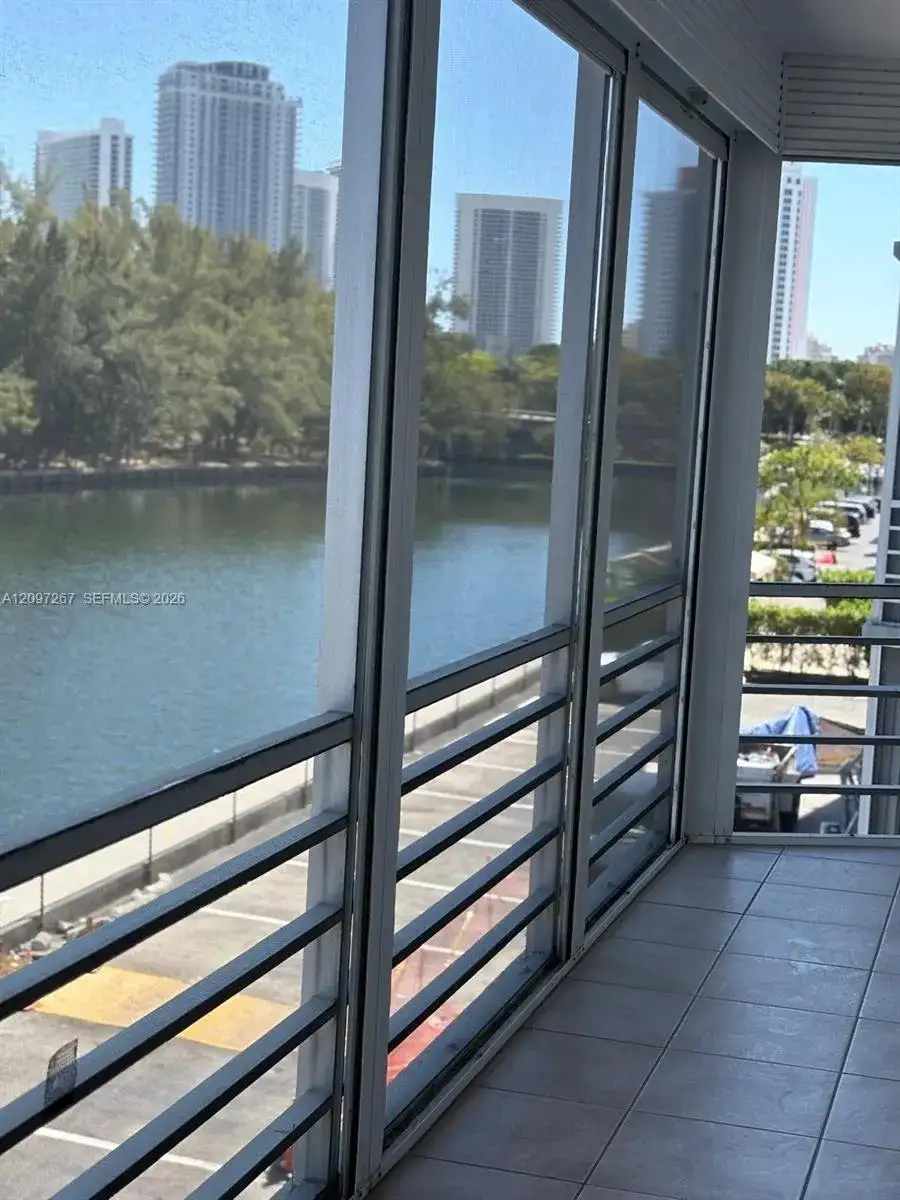 400 Diplomat Pkwy # 308, Hallandale Beach FL 33009 photo 2