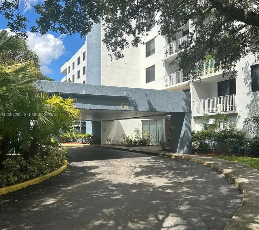 901 Hillcrest Dr # 315, Hollywood FL 33021