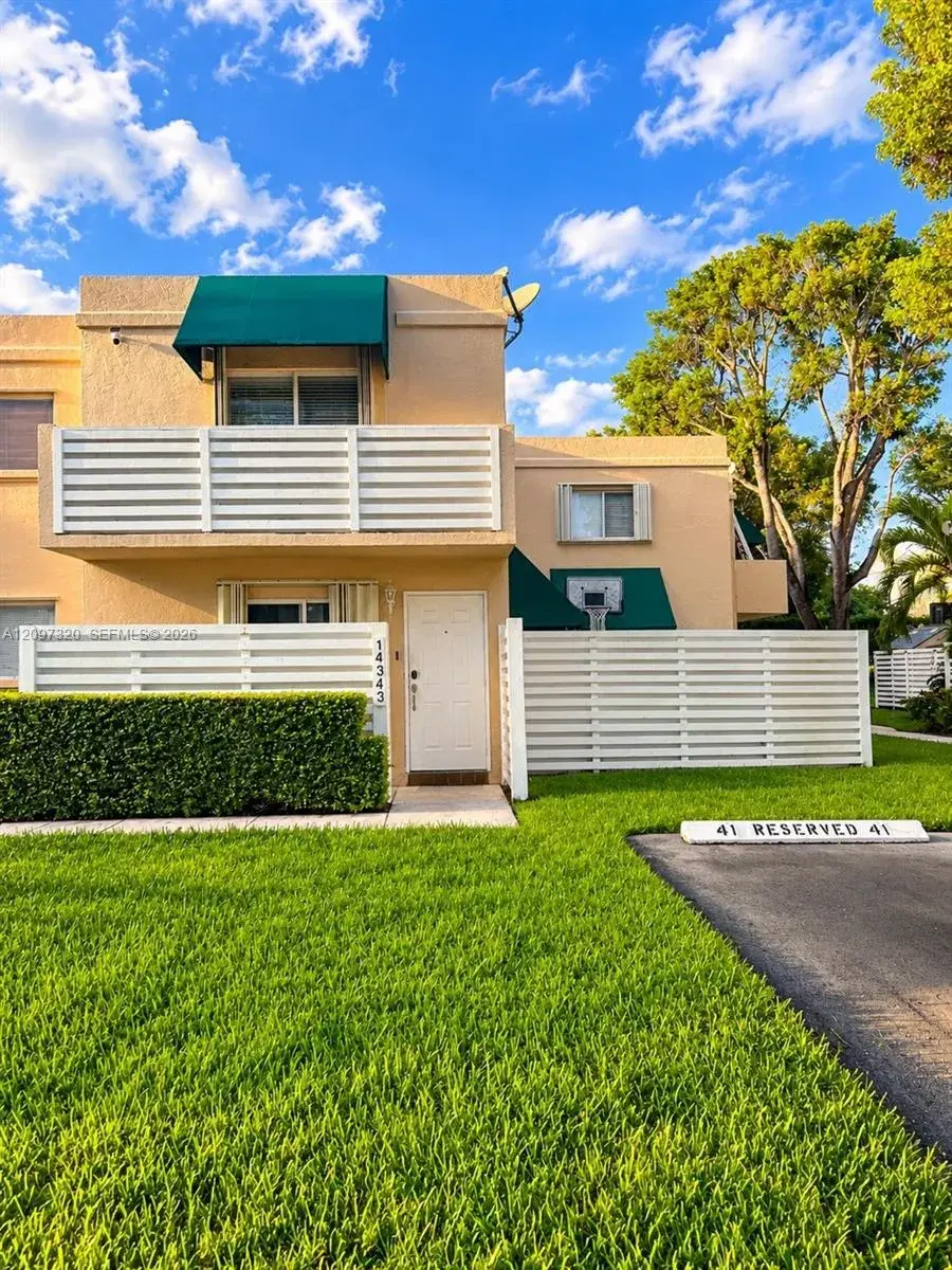 14343 SW 96th Ter, Miami FL 33186