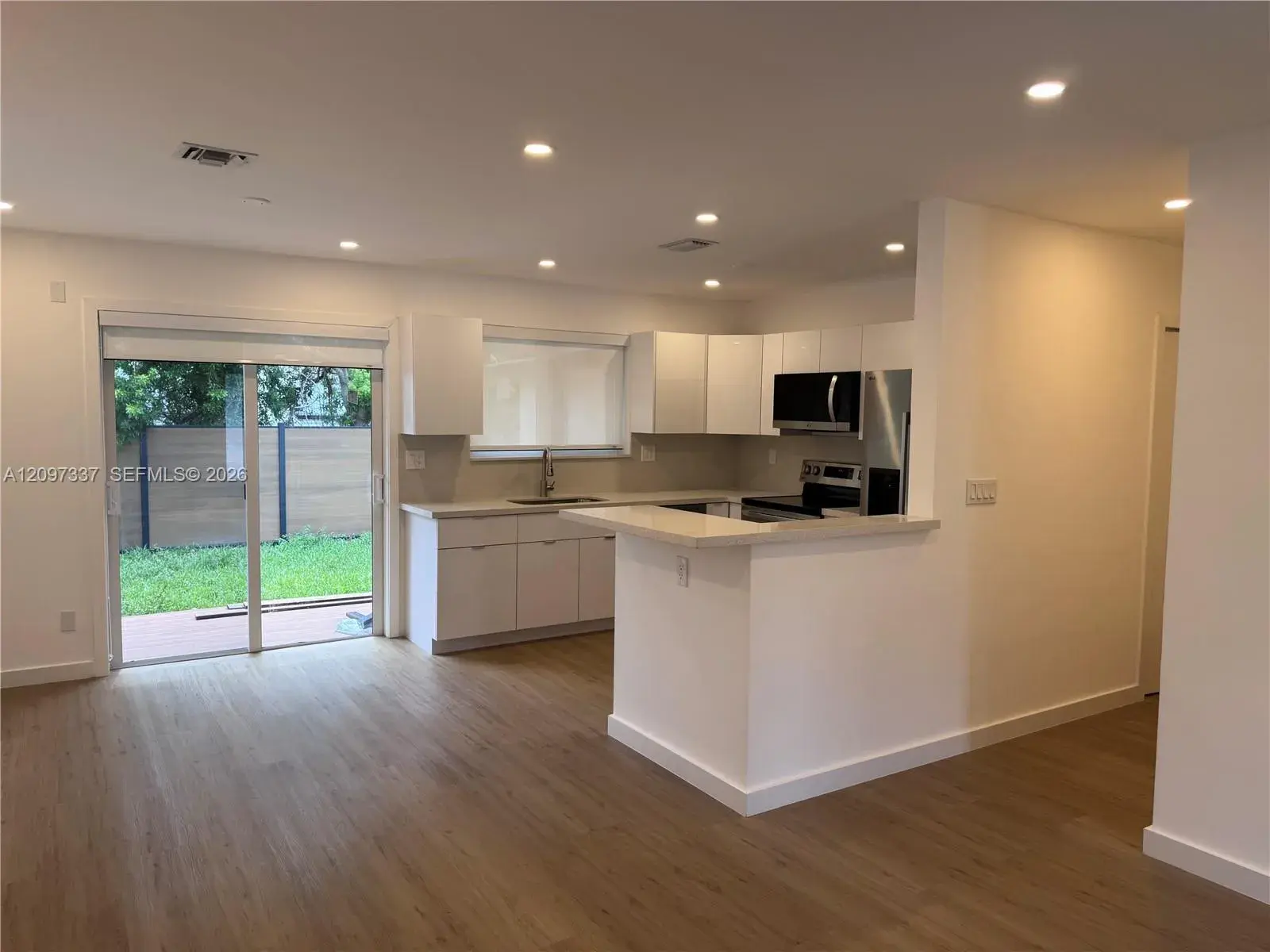 350 SW 17th Rd # 350, Miami FL 33129