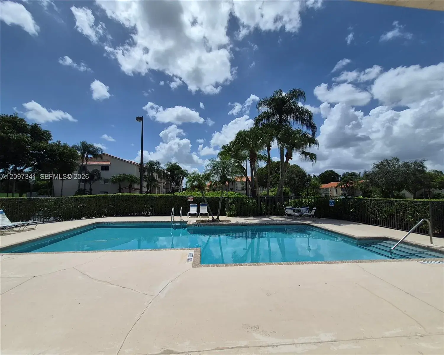 3370 N Pinewalk Dr N # 1216, Margate FL 33063
