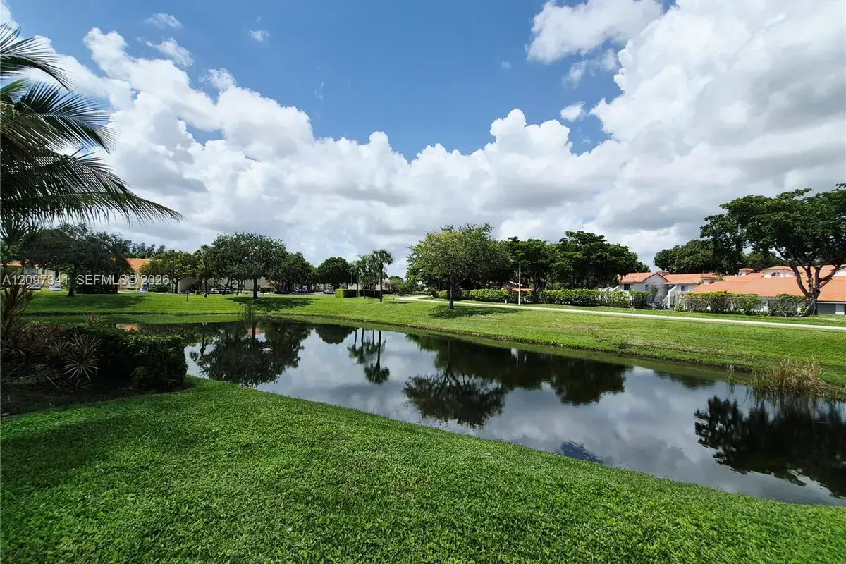 3370 N Pinewalk Dr N # 1216, Margate FL 33063
