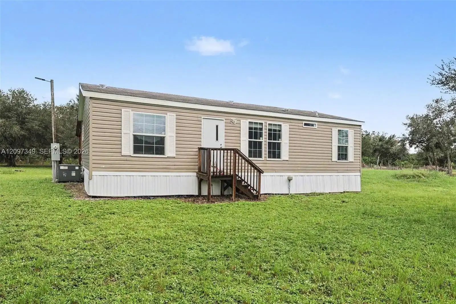2856 Pioneer 9th St, Clewiston FL 33440