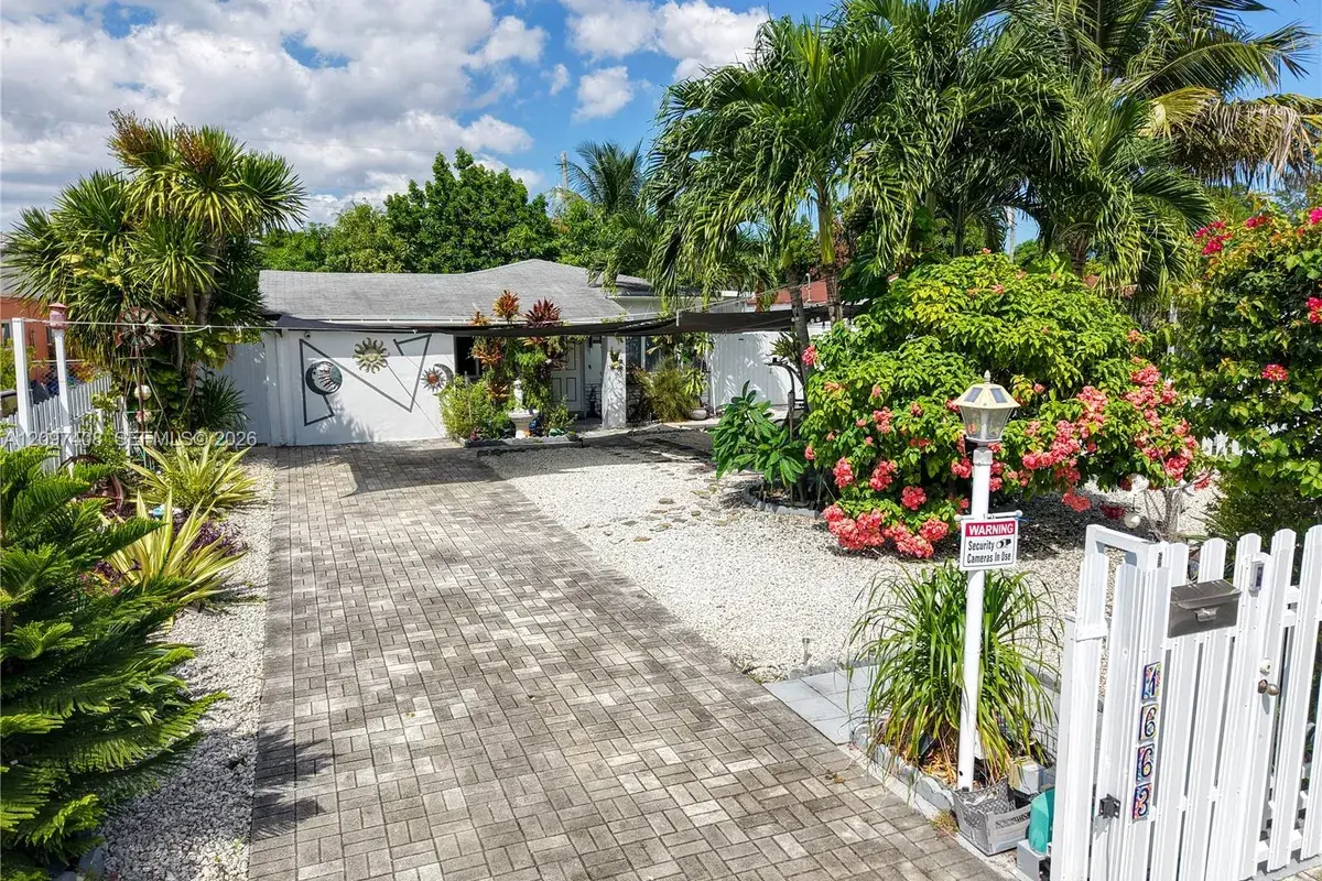 1663 NE 176th St, North Miami Beach FL 33162
