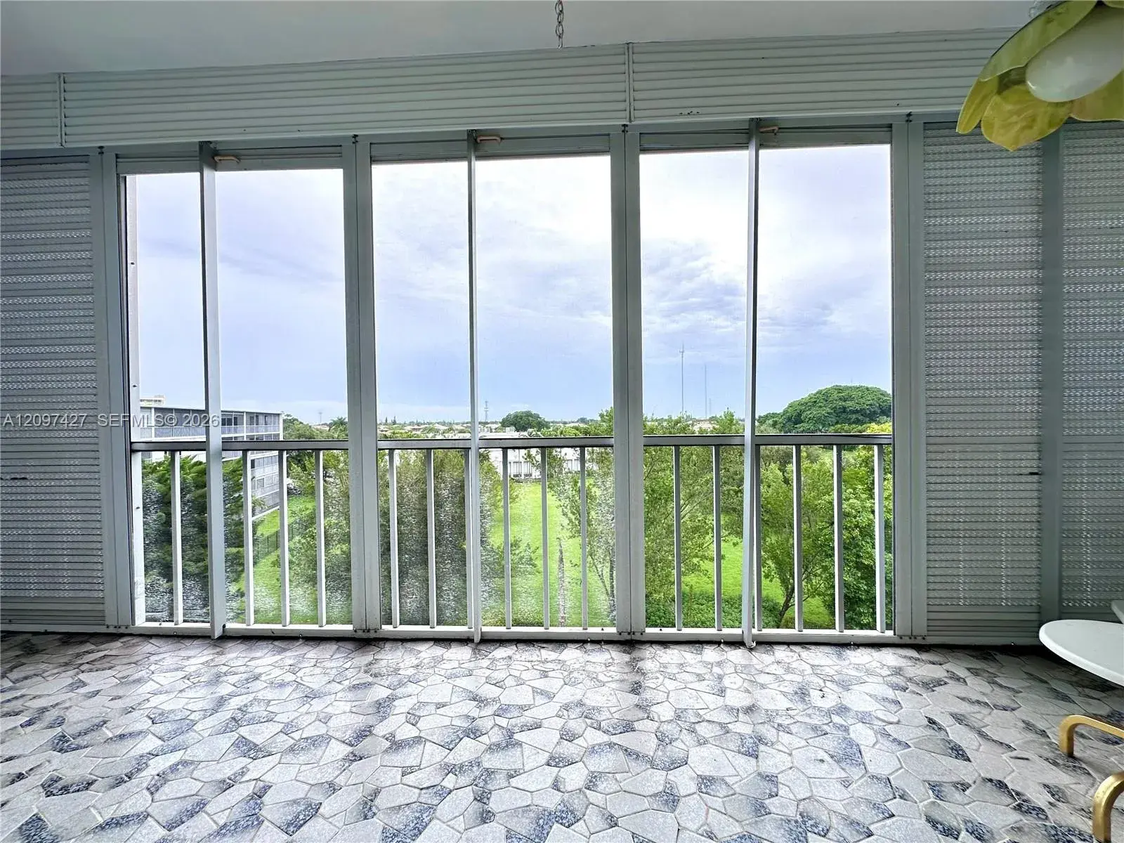 950 Hillcrest Dr # 511, Hollywood FL 33021