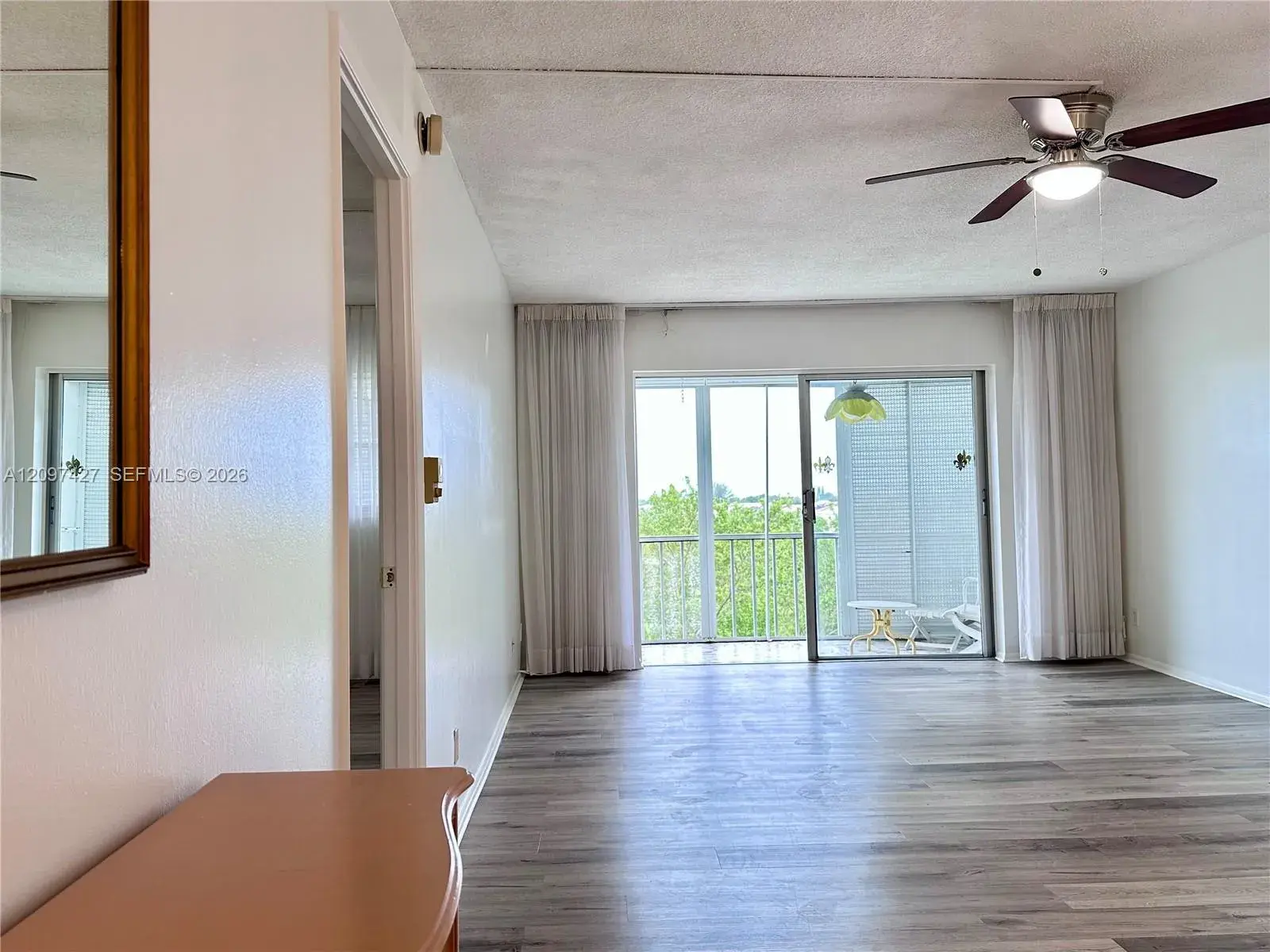 950 Hillcrest Dr # 511, Hollywood FL 33021