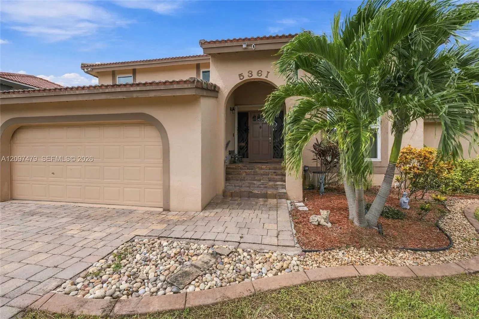 5361 Lancelot Ln, Davie FL 33331
