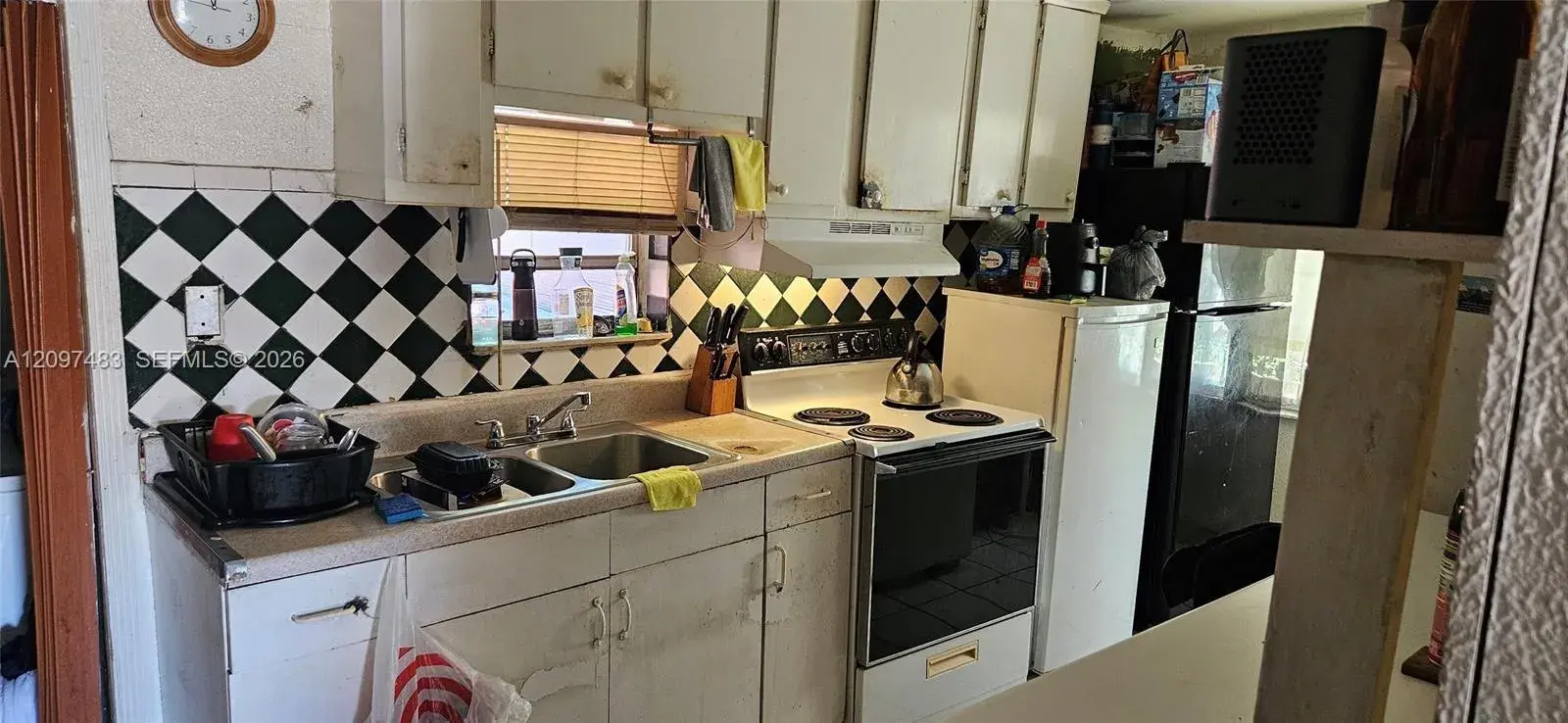 216 NW 7th Ct, Hallandale Beach FL 33009