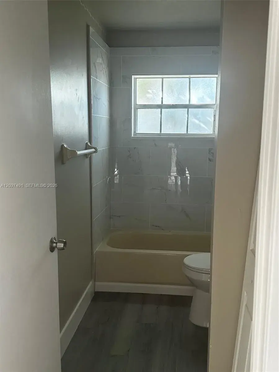 20200 NW 32nd Ave, Miami Gardens FL 33056