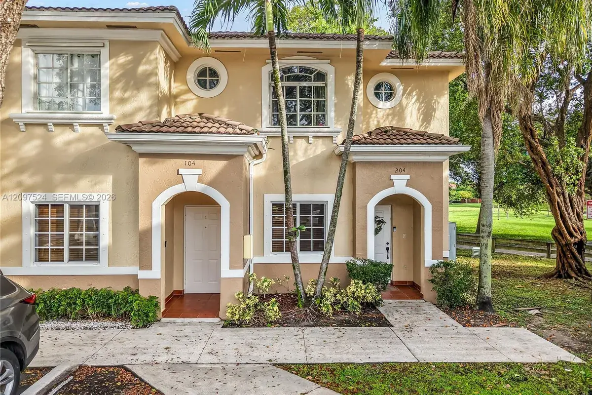 7230 NW 174 Ter # 104, Hialeah FL 33015