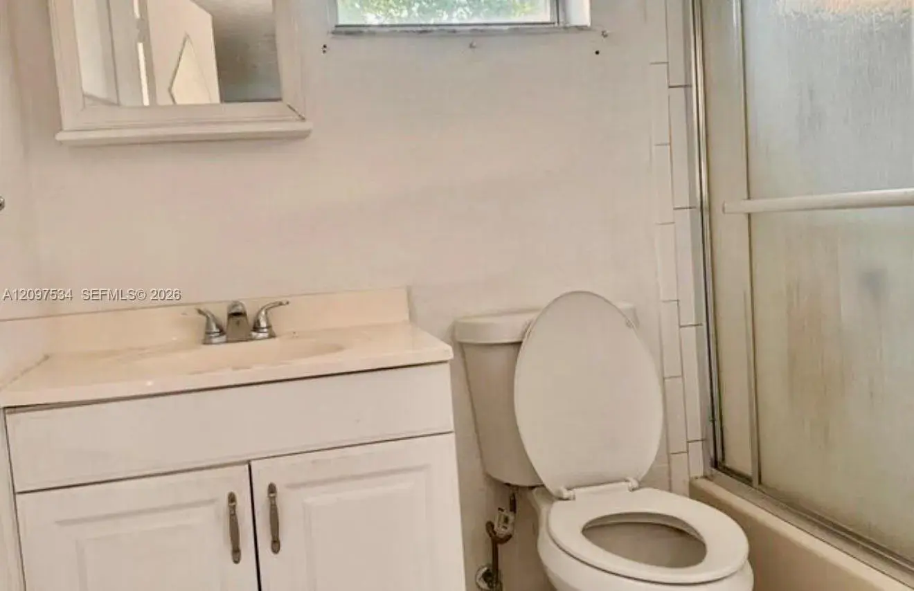 6505 Pines Pkwy # 2, Hollywood FL 33023