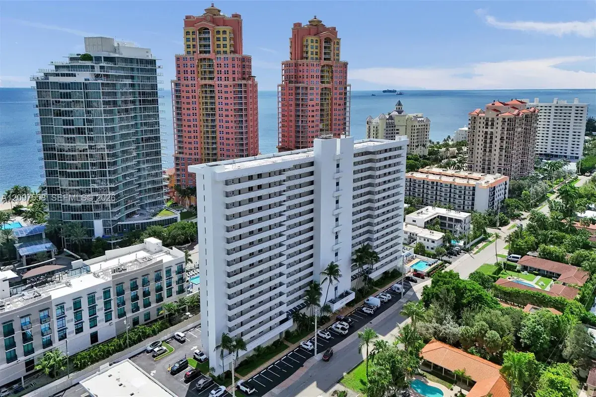 2200 NE 33rd Ave # 3D, Fort Lauderdale FL 33305
