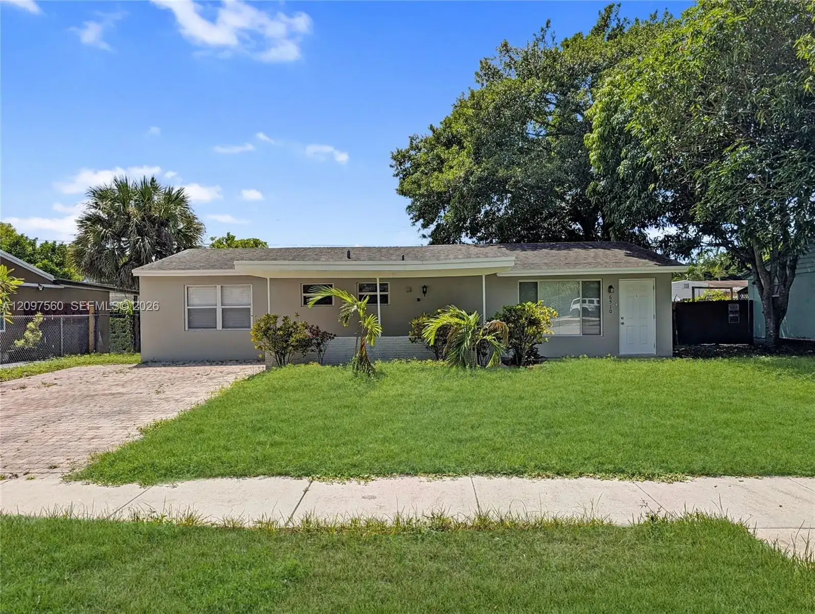 6510 SW 16th Ct, North Lauderdale FL 33068 photo 2