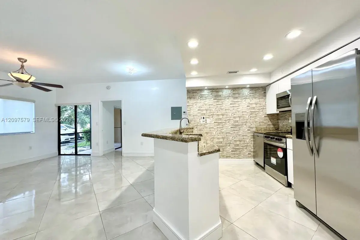 2550 SW 18th Ter # 1802, Fort Lauderdale FL 33315