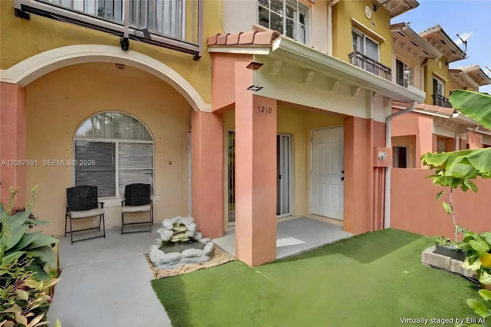 1210 Santa Catalina Ln, North Lauderdale FL 33068