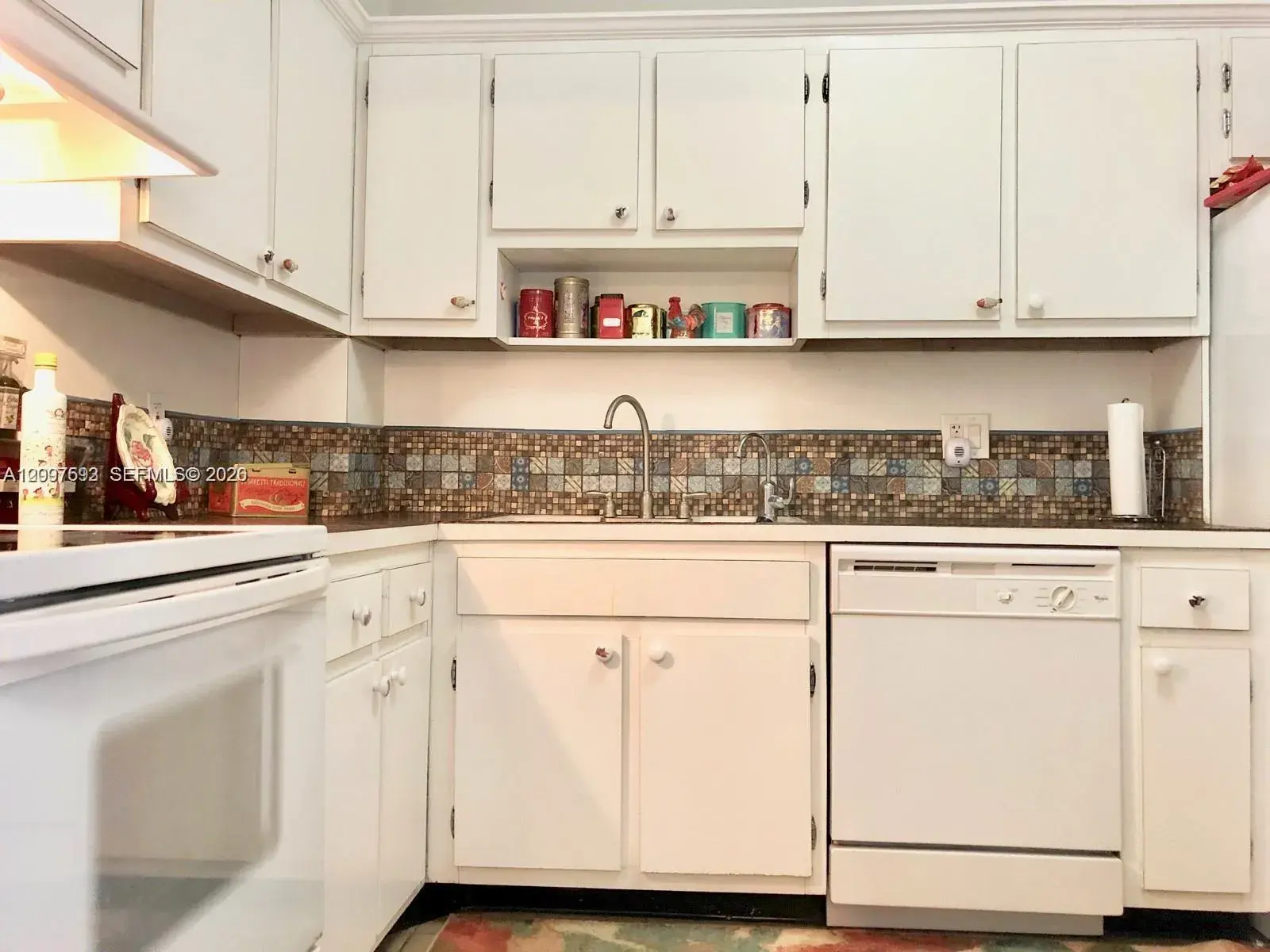 4001 Hillcrest Dr, Hollywood FL 33021