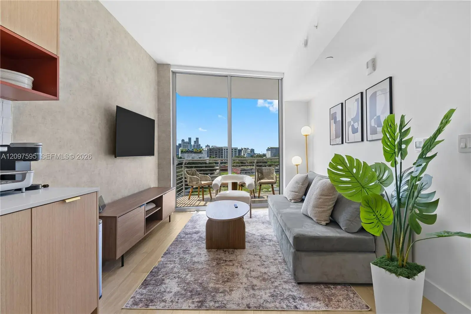 90 NE 32nd # 527, Miami FL 33137